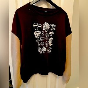 Brown and beige Mushroom sweatshirt - XL